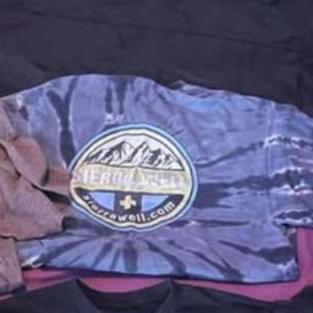 Blue sierra wells shirt , in good condition